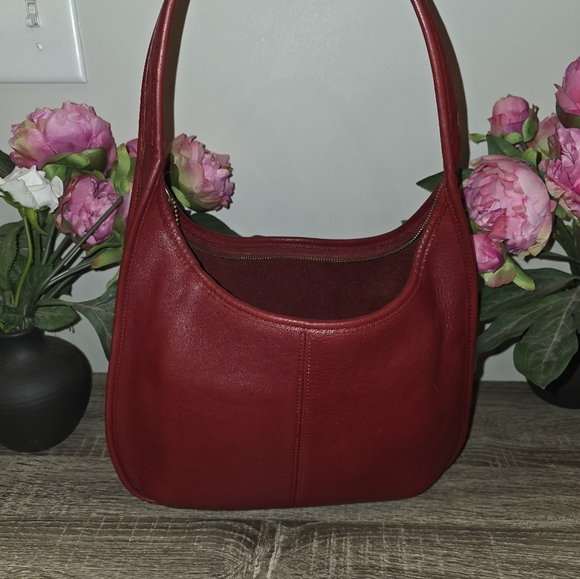 Coach 9033 ERGO Pocket ZIP  RED  EUC VINTAGE PRICE IS FIRM - Picture 12 of 16